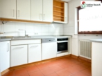 Blick in die Küche - NEU – Haus, Garage, ELW und toller Garten
