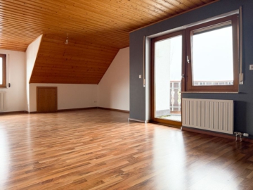 Tolle Wohnung, letzte Baureihe, 73553 Alfdorf, Dachgeschosswohnung