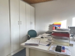 Blick in das Büro - Herrliche Wohnung mit Gewerbehalle