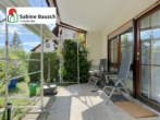 Teilansicht Terrasse - Terrasse, Gartenanteil & 2 Stellplätzen
