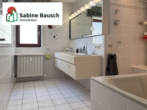 Blick in das Tageslichtbad - 126 m² Wohnkomfort im Architektenhaus