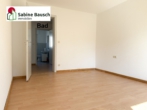 Gegenüber das Bad - Herrlich helle Wohnung