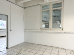 Rechts das Innenfenster - 341 m² Fläche mit Lastenaufzug