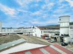 Blick aus dem Fenster - 341 m² Fläche mit Lastenaufzug