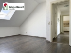 Blick in den Flur - DG-Wohnung mit Fußbodenheizung