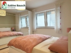 Blick in das Zimmer 2 - 3,5 Zimmer mit Terrasse und Garten