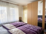 Mit Balkonzugang - 81 m² Wohnfläche, Kamin, 2 Balkone & Garage