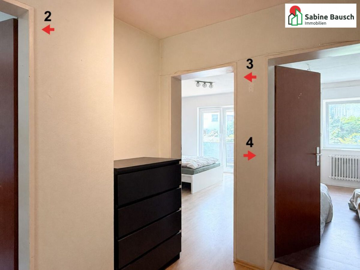 Blick aus Zimmer 2 in den Flur