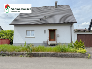Freistehendes EFH mit Garage und Garten, 73660 Urbach, Einfamilienhaus