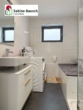 Blick in das Tageslichtbad mit Dusche, ... - Herrliches Wohnen