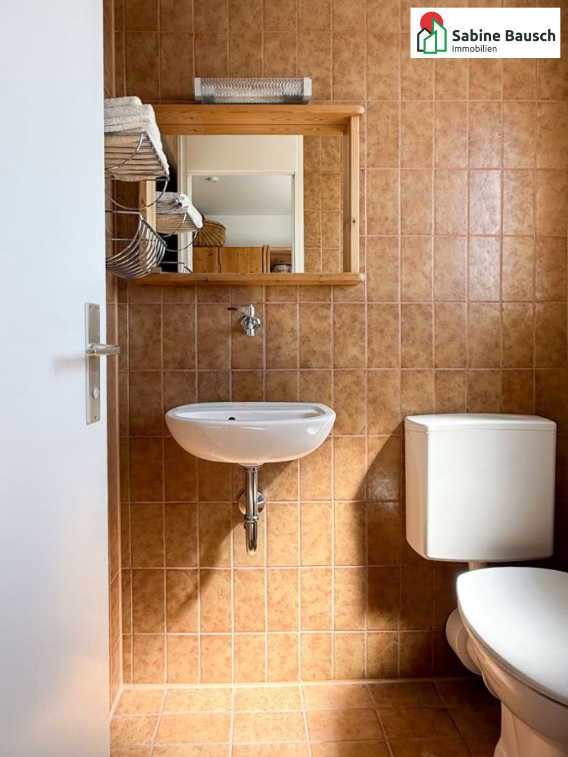 Blick in die Gästetoilette ...