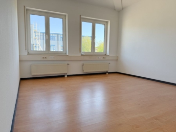 Herrlich helles Büro, 73099 Adelberg, Bürofläche