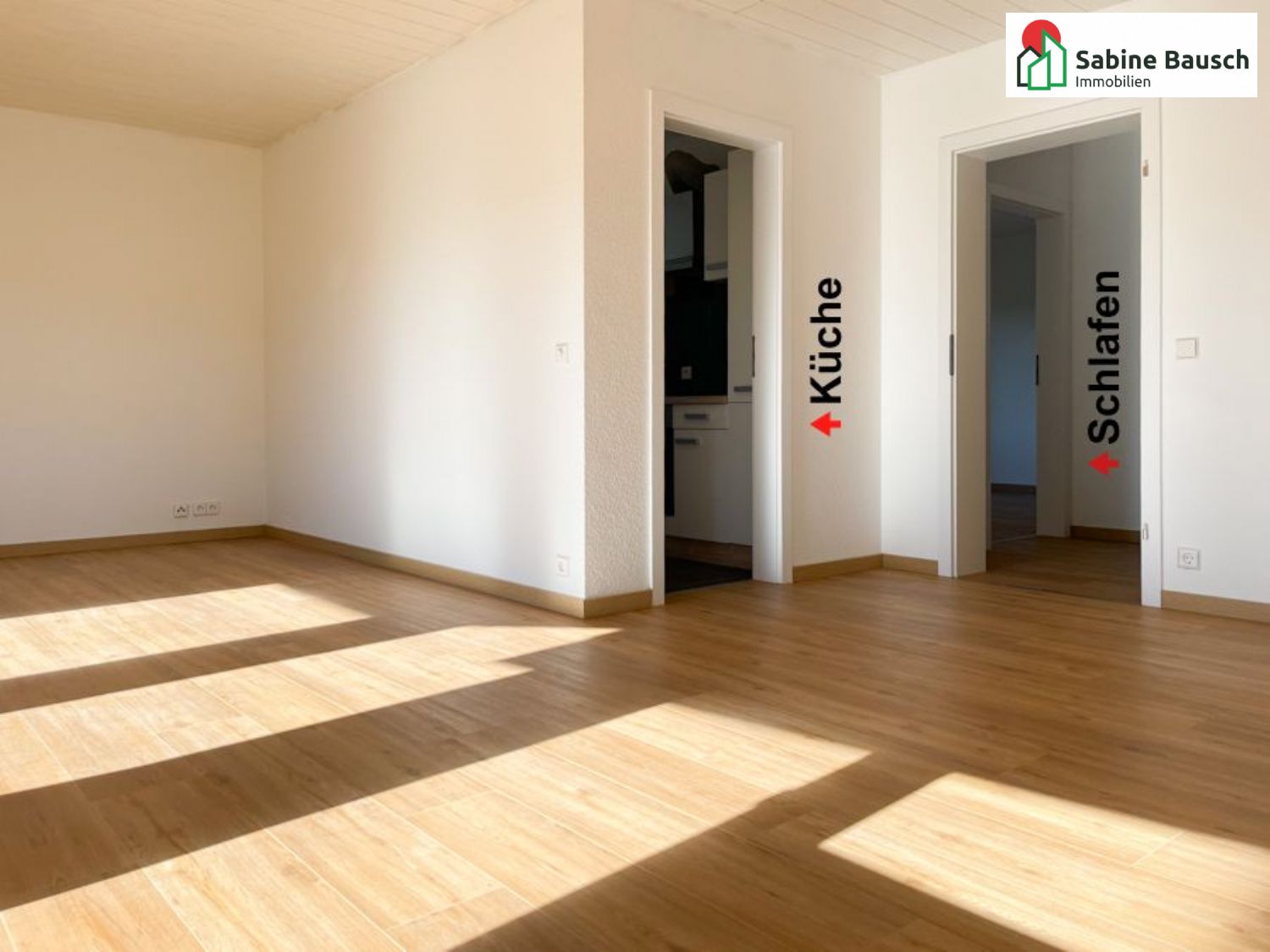 Blick zur Küche und Flur
