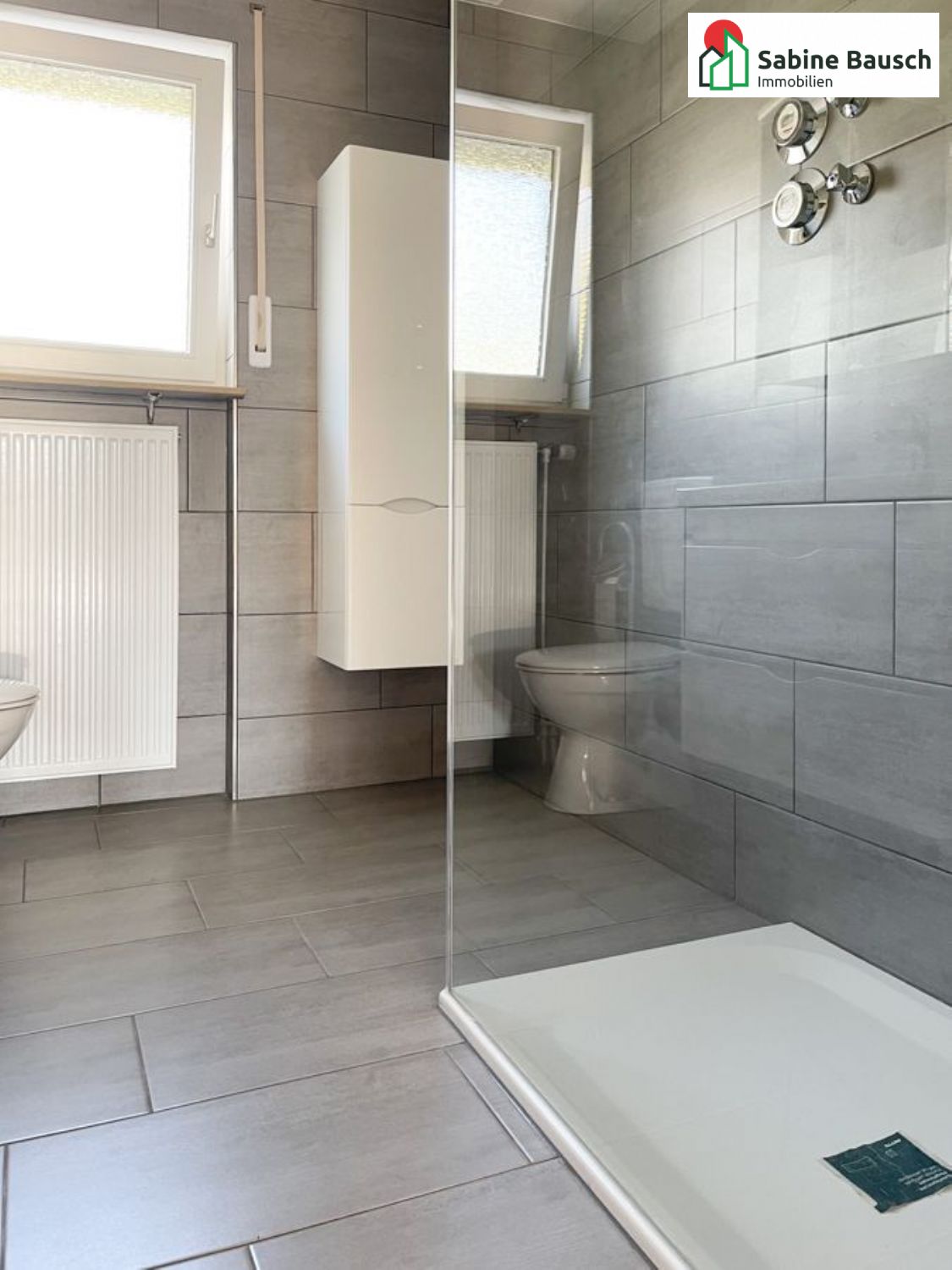 ... bodengleicher Dusche ...