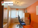 Zimmer 2 mit Balkonzugang - 3,5 Zimmer mit Balkon und Garage
