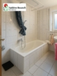 Blick in das Tageslicht-Bad - 3,5 Zimmer mit Balkon und Garage