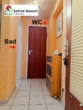 Gegenüberliegend Bad & WC - 3,5 Zimmer mit Balkon und Garage