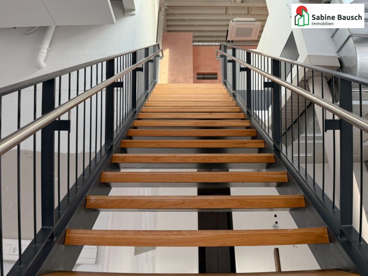 Treppe in das Obergeschoss