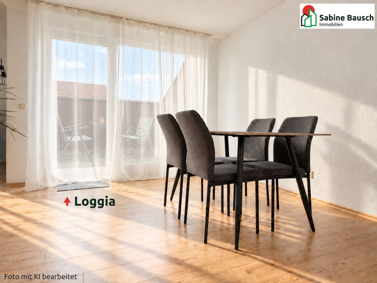 Blick in das Wohn-/Esszimmer mit Zugang ...