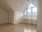 Blick nach links - Single-DG-Wohnung mitten in Bad Cannstatt