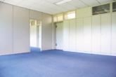 Büro 3: Blick zu den Türen - Flexible Büroeinheit mit 3 Räumen