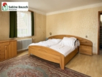 Teilansicht Zimmer 2 - Haus mit Charm & Potential in zentraler Lage