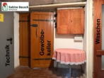Vorraum im Keller - Haus mit Charm & Potential in zentraler Lage