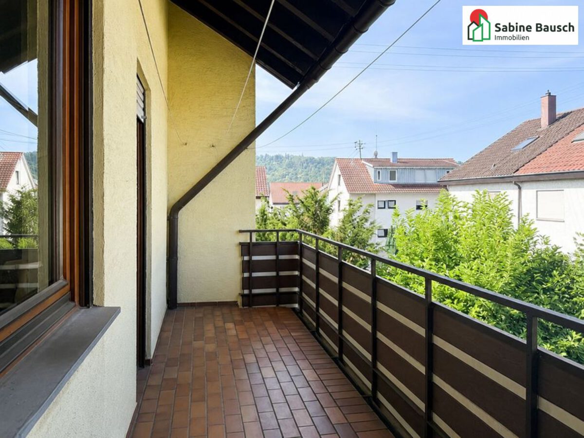 Links Zugang zu Zimmer 2