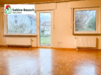 Blick in das Wohn-Esszimmer - DHH mit Garage, Stellplatz und Garten